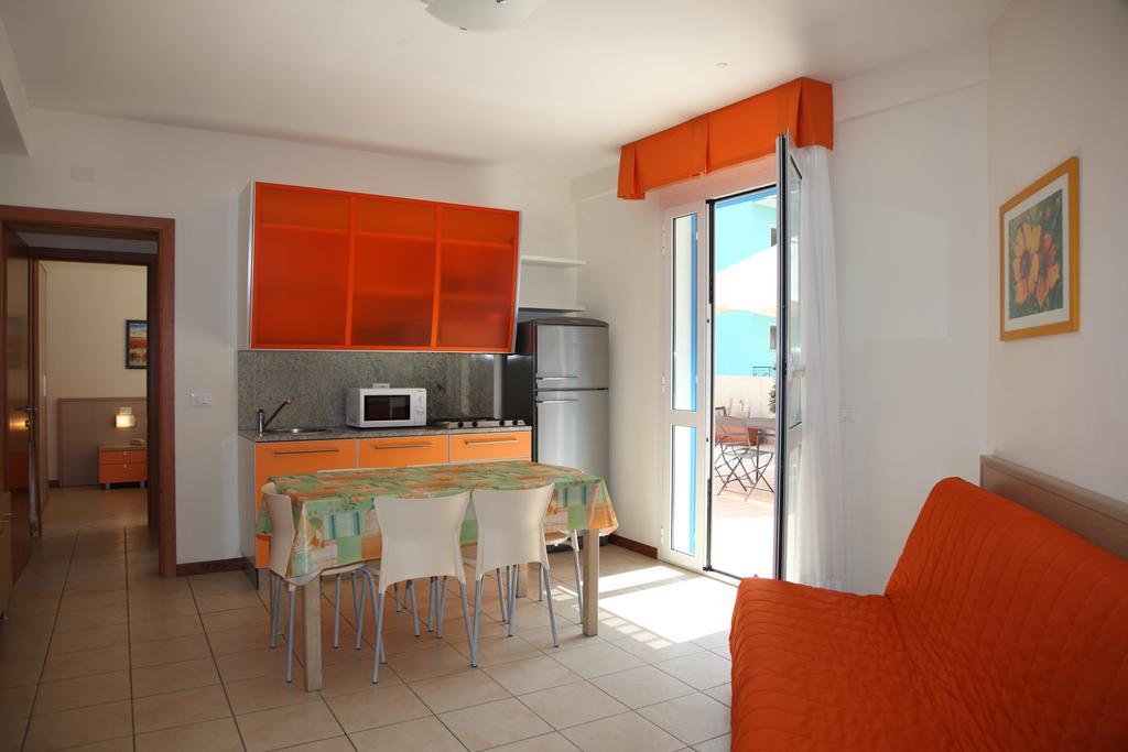 קאורלה Aparthotel Gioia חדר תמונה